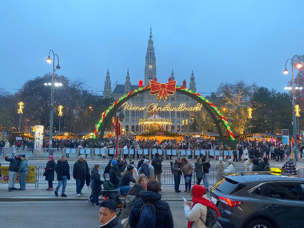 Pietele de Craciun Budapesta si Viena 2026-2027 cu autocarul, 4 zile