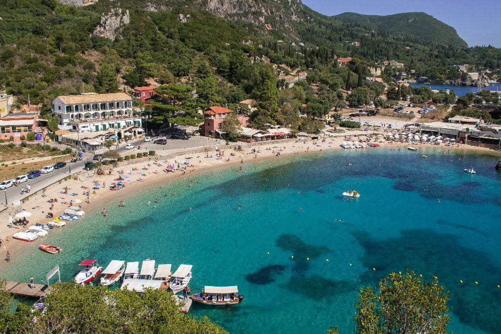Paste 2027 in Corfu cu autocarul, 5 zile. Paralia, Meteora si Salonic